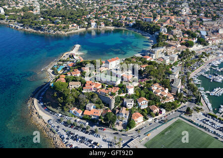 VUE AÉRIENNE.Anse de Renécros (Renecros Cove) à la station balnéaire de Bandol.Var, Provence, France. Banque D'Images