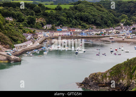 Basse-ville et port de Fishguard, Pembrokeshire, Pays de Galles Banque D'Images