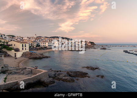 Calella de Palafrugell au coucher du soleil Banque D'Images