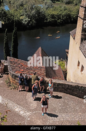 Beynac-et-Cazenac un beau village médiéval sur la Dordogne Sud-Ouest de la France Midi Pyrénées Banque D'Images