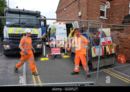 Network Rail sont sur les lieux d'un effondrement du pont de Grove Road barrow upon soar la ligne de chemin de fer est actuellement fermé services perturbant Banque D'Images