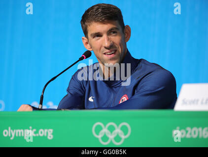 Rio de Janeiro, Brésil. 3e août 2016. Michael Phelps (USA), est perçu au cours de la conférence de presse de l'équipe américaine à la MPC (Centre de presse) à l'Olympic Park Barra avant les Jeux Olympiques de Rio 2016 à Rio de Janeiro, Brésil, 3 août 2016. Les Jeux Olympiques de Rio 2016 se tiendra du 05 au 21 août. Photo : Michael Kappeler/dpa/Alamy Live News Banque D'Images