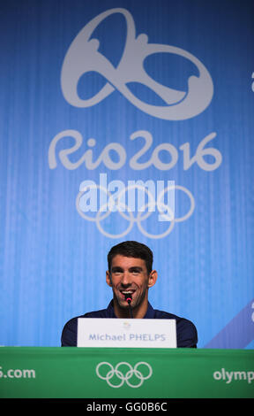 Rio de Janeiro, Brésil. 3e août 2016. Michael Phelps (USA), est perçu au cours de la conférence de presse de l'équipe américaine à la MPC (Centre de presse) à l'Olympic Park Barra avant les Jeux Olympiques de Rio 2016 à Rio de Janeiro, Brésil, 3 août 2016. Les Jeux Olympiques de Rio 2016 se tiendra du 05 au 21 août. Photo : Michael Kappeler/dpa/Alamy Live News Banque D'Images