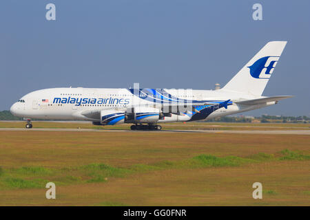 Kuala Lumpur Malaisie/Februar 10, 2015 : Airbus A380 en provenance de la Malaisie à l'aéroport de Kuala Lumpur. Banque D'Images