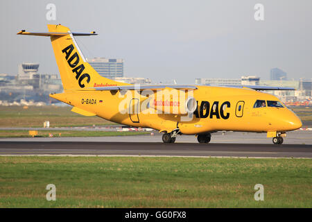 /Francfort Allemagne 18 Mars 2014 : Donier ADAC de à l'aéroport de Francfort. Banque D'Images