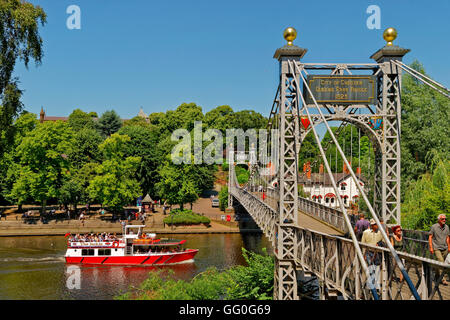 Queen's Park, pont et rivière Dee à Chester, ville du comté de Cheshire, Angleterre. UK Banque D'Images