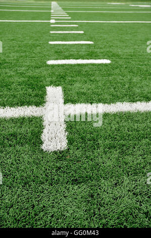 Marques de hachage sur un terrain de football américain Banque D'Images