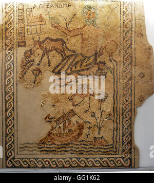 5909. Détail d'un sol en mosaïque de Beth Shean (Beth) LEONTHIS DATANT DE LA 5ÈME. C. AD. Le détail MONTRE DES SCÈNES D'UN BOA Banque D'Images