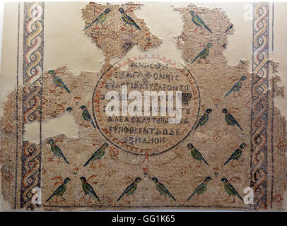 5903. Détail d'un sol en mosaïque de Beth Shean (Beth) LEONTHIS DATANT DE LA 5ÈME. C. AD. Le SHOWSTHE DÉTAILS INSCRIPT GREC Banque D'Images