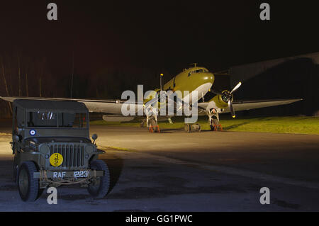 Douglas Dakota IV, KN353 au musée de l'air d'Elvington Yorkshire, Banque D'Images