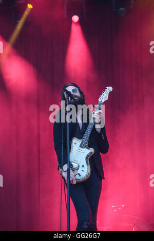 Le Père John Misty en live sur la scène du festival 2016 de la latitude, à Southwold, Suffolk Banque D'Images