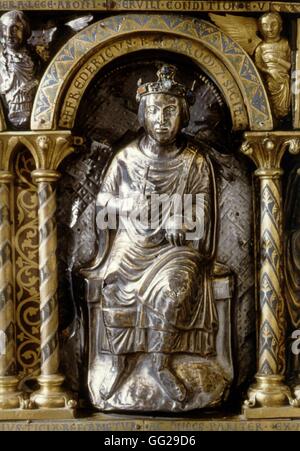 Aix-la-Chapelle le Trésor reliquaire de Charlemagne Ca. 1215. Détail : Frédéric II, Empereur en 1250. Moyen Âge Allemagne / Cathédrale d'Aix Banque D'Images
