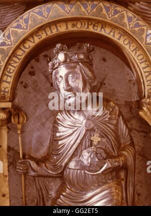 Aix-la-Chapelle le Trésor reliquaire de Charlemagne, ca. 1215. Détail : KingHenry III (1056), l'empereur allemand. Moyen Âge Allemagne Allemagne / Cathédrale d'Aix Banque D'Images