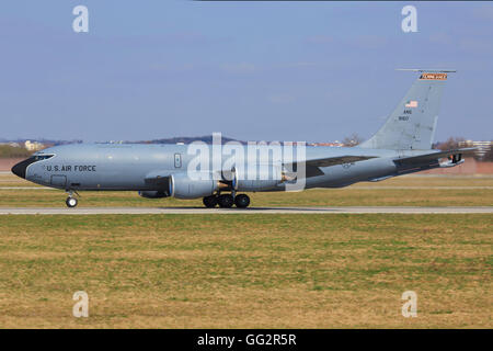 Stuttgart/Allemagne 8 Juin 2015 : KC-135 de l'Armée de l'USA à l'aéroport de Stuttgart. Banque D'Images