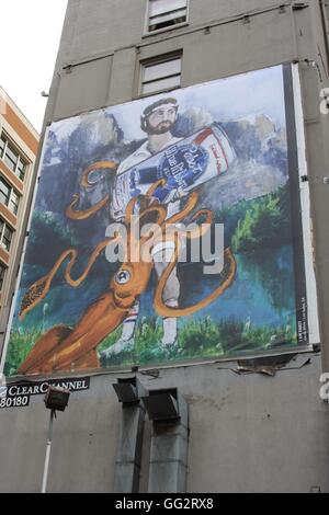 Je suis Pabst et je lutte un calmar géant. Fresque à Portland, Oregon, USA Banque D'Images