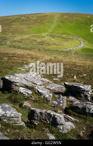 Grimspound cercle bronze Agehut Hookney règlement, près de Tor, Dartmoor, Devon, UK. Banque D'Images