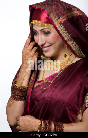 Portrait d'une jeune mariée du Cachemire Banque D'Images