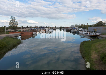 Canal de Bourgogne, Saint-Jean-de-Losne, France Banque D'Images