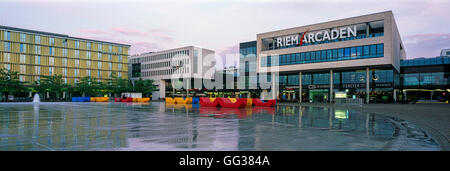 Centre commercial Riem Arcaden, Munich, Allemagne Banque D'Images