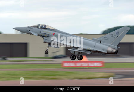 L'Eurofighter F-2000A 36-32, armée de l'air italienne, au Royal International Air Tattoo Banque D'Images