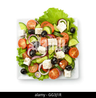 Vue de dessus de la salade grecque isolated on white Banque D'Images