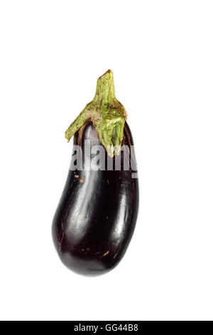 L'aubergine isolé sur fond blanc Banque D'Images