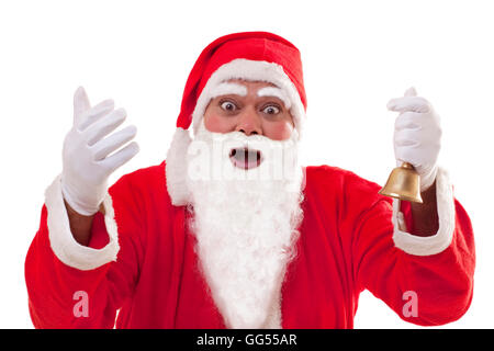 Portrait du Père Noël surprise avec bell sur fond blanc Banque D'Images