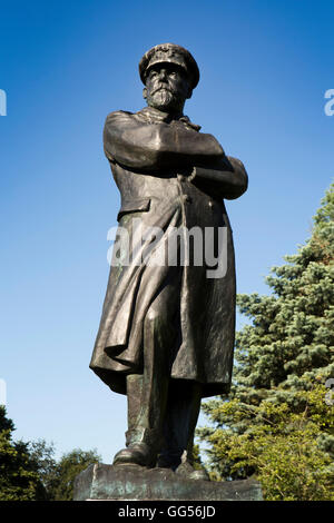 Royaume-uni, Angleterre, Staffordshire, Lichfield, Musée Jardins, statue de Titanic le capitaine Edward Smith Banque D'Images