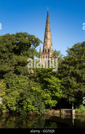 Royaume-uni, Angleterre, Staffordshire, Lichfield, cathédrale de Spire centrale Minster extérieure Banque D'Images