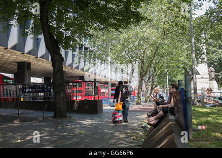 En dehors de la station Euston Banque D'Images