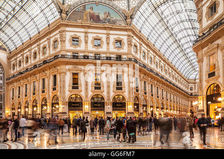 La galerie Vittorio Emanuele II au cœur de Milan, Lombardie, Italie, Europe Banque D'Images