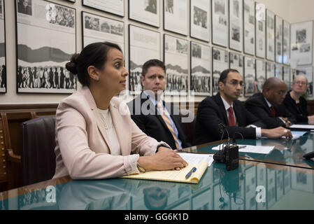 Texas State Sen. Rodney Ellis et représentants de l'American Civil Liberties Union au Capitol conférence de presse. Banque D'Images