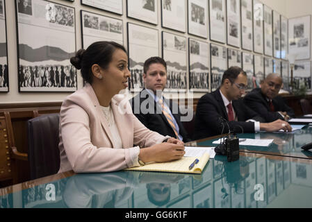 Texas State Sen. Rodney Ellis (à droite) et des représentants de l'American Civil Liberties Union au Capitol conférence de presse. Banque D'Images