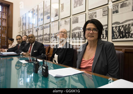 Texas State Sen. Rodney Ellis (centre) et des représentants de l'American Civil Liberties Union au Capitol conférence de presse. Banque D'Images