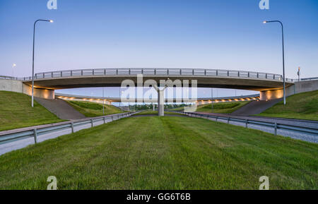 Pont route Reykjanesbraut, Reykjavik, Islande Banque D'Images