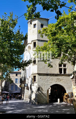 Vue depuis le centre d'Uzès à l'été dans le département du Gard Banque D'Images