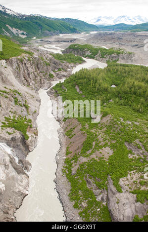 Vue aérienne de la rivière Alsek, canyon Turnback Banque D'Images