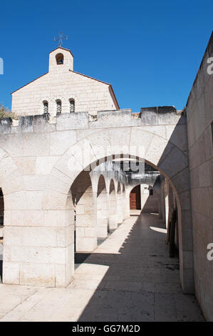 Tabgha : l'église de la multiplication des pains et des poissons, une église catholique romaine supervisé par ordre des Bénédictins Banque D'Images