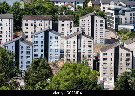 Vue sur des tours d'immeubles d'habitation sociale dans le centre d'Édimbourg, Écosse, Royaume-Uni Banque D'Images