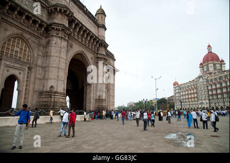 L'image de porte de l'Inde, monument et l'hôtel Taj à Mumbai, Inde Banque D'Images