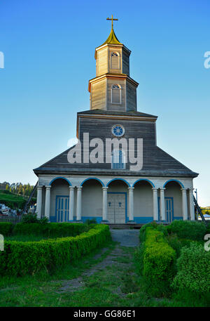 En bois du 19e siècle, église des Jésuites, Nercon Ile de Chiloé, Chili, site du patrimoine mondial de l'UNESCO. Banque D'Images