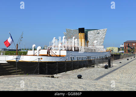 Le SS Nomadic a berté bébé du Titanic Building, Belfast Banque D'Images
