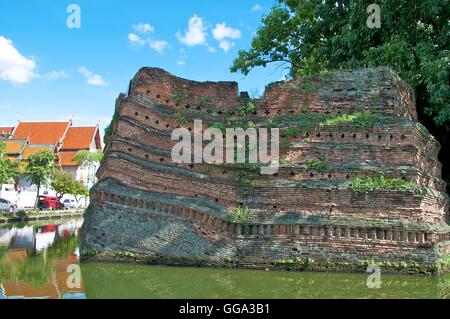 Sri Phum bastion, dans le coin nord-est de la vieille ville de Chiang Mai, Thaïlande. Banque D'Images