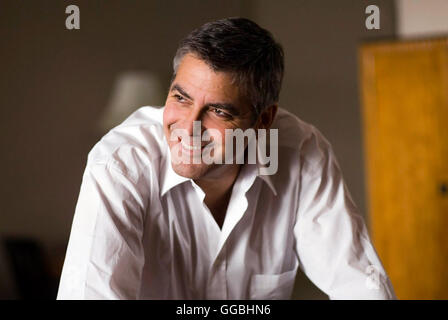 Michael Clayton / Michael Clayton (GEORGE CLOONEY) Régie : Tony Gilroy aka. Michael Clayton Banque D'Images