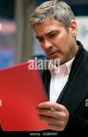 Michael Clayton / Michael Clayton (GEORGE CLOONEY) Régie : Tony Gilroy aka. Michael Clayton Banque D'Images