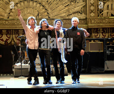 Musikdokumentation Scorseses über die porsche Rockband LES ROLLING STONES - Mick Jagger, Keith Richards, Ron Wood, Charlie Watts Regie : Martin Scorsese Banque D'Images