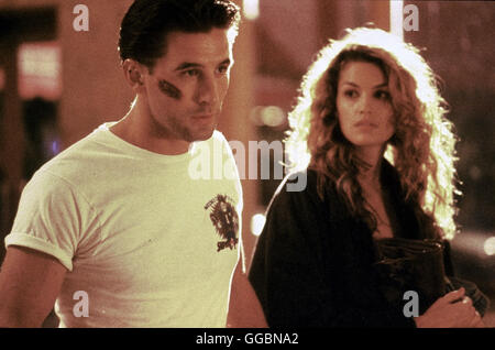 Juste Jeu / jeu juste USA 1995 / Max (William BALDWIN) et Kate (CINDY CRAWFORD) werden von KGB-Agenten gejagt. aka. Jeu équitable Banque D'Images