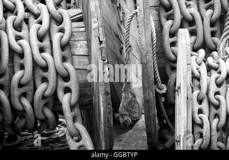 Des chaînes dans le chantier naval de SS Great Britain de Brunel maintenant un musée dans le quartier historique de Bristol Harbourside Banque D'Images