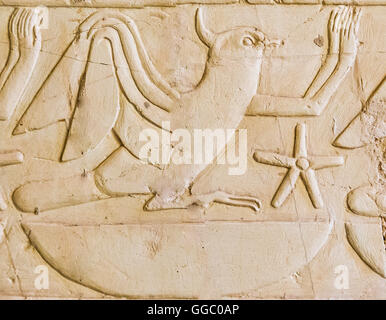 Luxor en Egypte, tombeau de Kheruef, un oiseau Rekhyt, représentant le peuple d'Égypte, en adorant le roi. Banque D'Images