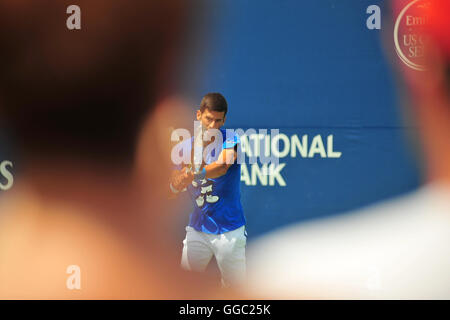 Une foule de montres à la Djokovic Coupe Rogers 2016 Men's Open canadien à Toronto. Banque D'Images